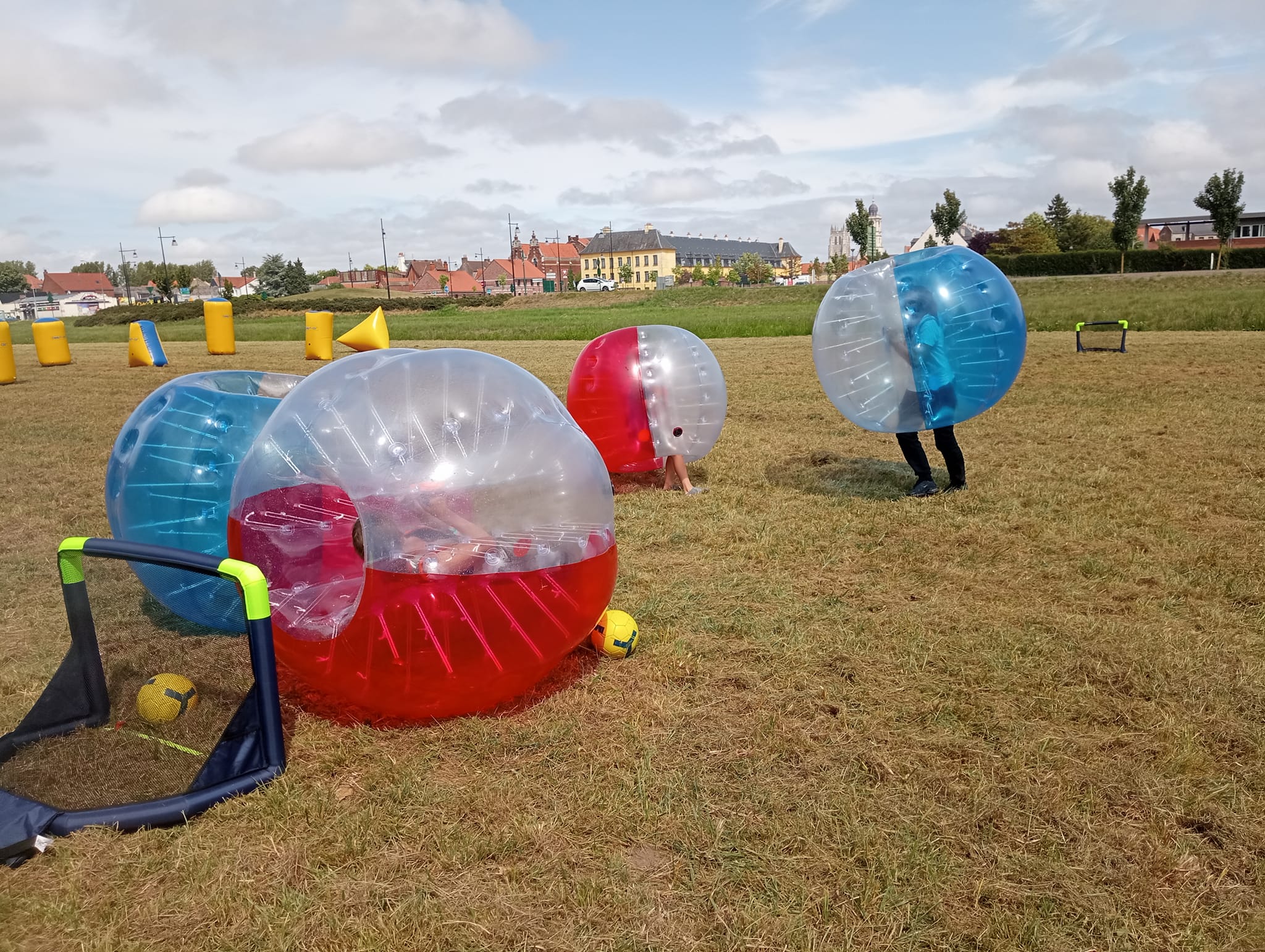 Joueurs de Bubble Foot